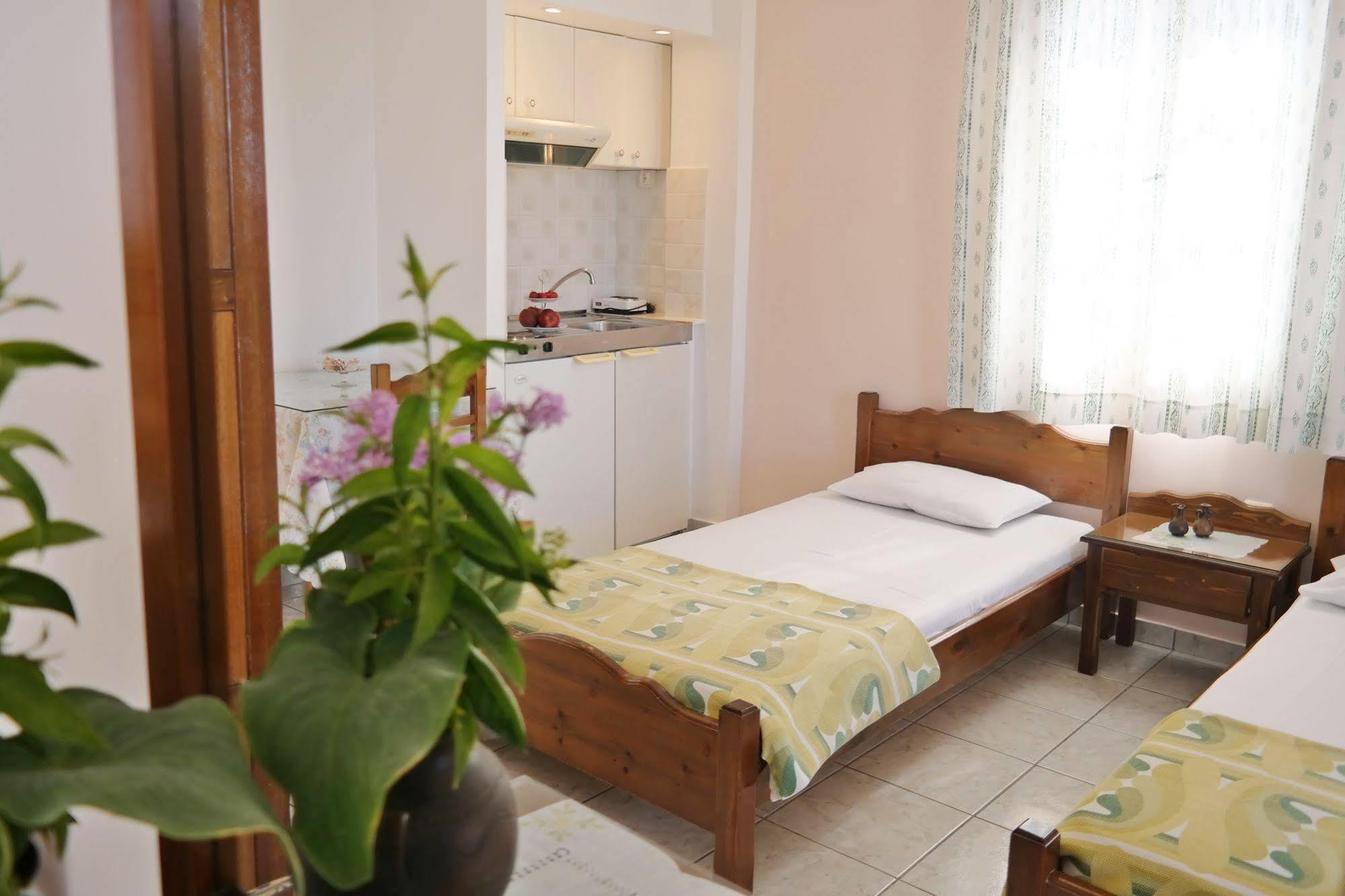 Mina'S Studios In Naxos Island Agios Prokopios  Dış mekan fotoğraf